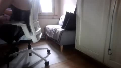 Snapshot of swisscouple73 chatting on 02-16-25, 09:15 Swiss Couple online show from 02-16-25, 09:15