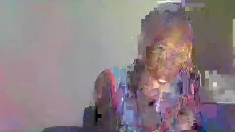 Snapshot of swtebony1 chatting on 01-13-25, 10:24 ALICIA online show from 01-13-25, 10:24