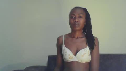 Snapshot of swtebony1 chatting on 02-06-25, 10:32 ALICIA online show from 02-06-25, 10:32