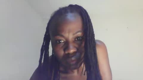 Snapshot of swtebony1 chatting on 02-21-25, 11:21 ALICIA online show from 02-21-25, 11:21