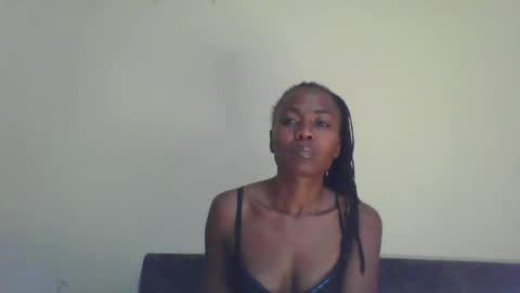 Snapshot of swtebony1 chatting on 02-28-25, 10:39 ALICIA online show from 02-28-25, 10:39