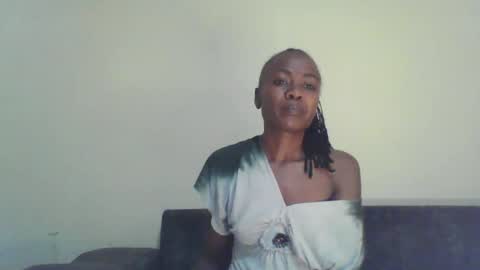 Snapshot of swtebony1 chatting on 03-02-25, 10:38 ALICIA online show from 03-02-25, 10:38