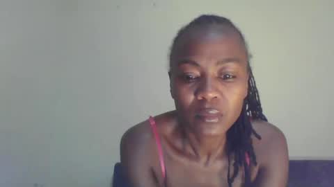 Snapshot of swtebony1 chatting on 03-09-25, 10:30 ALICIA online show from 03-09-25, 10:30