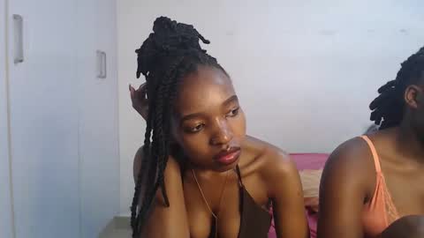 Snapshot of swyt_camillah chatting on 10-21-25, 03:35 Camillah online show from 10-21-25, 03:35