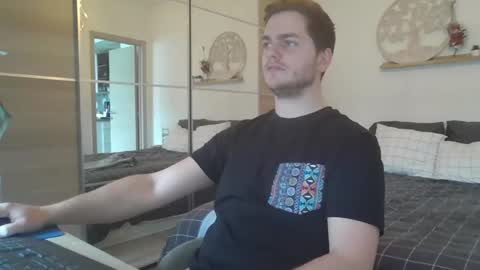 syl092 online show from 02-09-25, 01:56