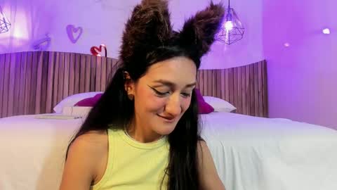 Snapshot of sylvialeos chatting on 02-18-25, 05:42 Sylvia Leos online show from 02-18-25, 05:42