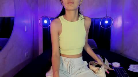 Snapshot of sylvialeos chatting on 09-09-25, 11:43 Sylvia Leos online show from 09-09-25, 11:43