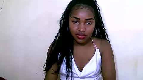 Snapshot of sylviasexy27 chatting on 12-22-24, 08:38 sylviasexy27 online show from 12-22-24, 08:38