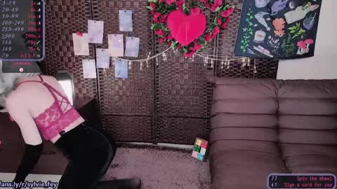 Sylvie online show from 02-15-25, 10:10