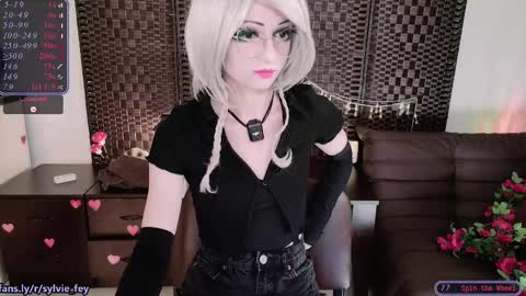 Sylvie online show from 02-22-25, 10:20