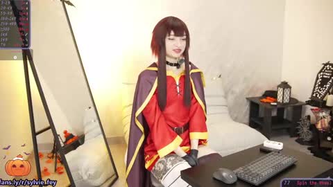 Sylvie online show from 10-31-25, 12:11