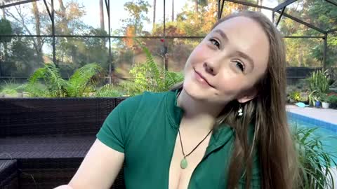 Jennah online show from 12-22-25, 09:23