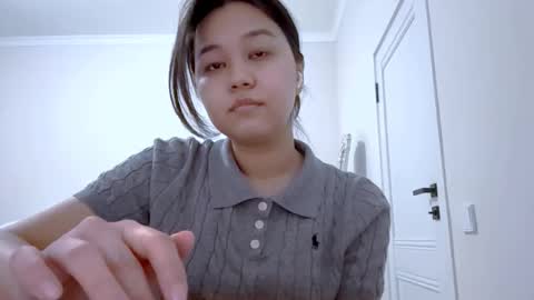 Snapshot of synthiahenneberger chatting on 03-03-26, 04:46 Sitney online show from 03-03-26, 04:46