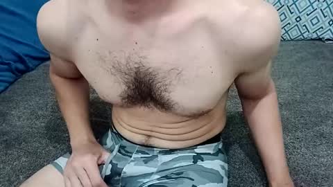 t0ny_cawk online show from 12-18-25, 09:04