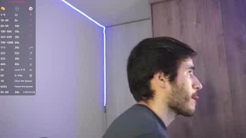 Snapshot of t0ny_wylie chatting on 12-14-24, 07:07 t0ny_wylie online show from 12-14-24, 07:07