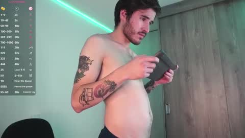 Snapshot of t0ny_wylie chatting on 12-15-24, 07:35 t0ny_wylie online show from 12-15-24, 07:35