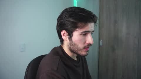 Snapshot of t0ny_wylie chatting on 12-19-24, 03:07 t0ny_wylie online show from 12-19-24, 03:07