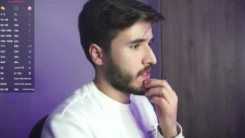 Snapshot of t0ny_wylie chatting on 01-05-25, 12:09 t0ny_wylie online show from 01-05-25, 12:09