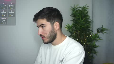 Snapshot of t0ny_wylie chatting on 02-28-25, 11:25 t0ny_wylie online show from 02-28-25, 11:25