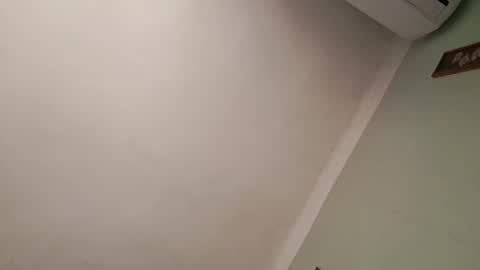 Huracane online show from 01-25-25, 05:40