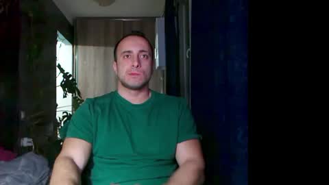 Snapshot of t_huracane chatting on 01-16-26, 05:50 Huracane online show from 01-16-26, 05:50