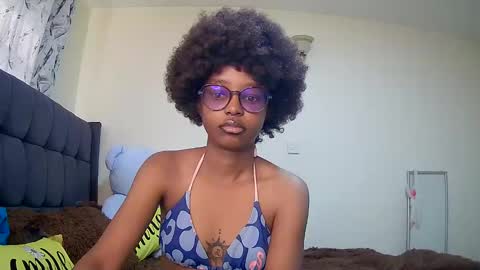 Snapshot of t_okyo chatting on 12-07-24, 06:21 TOKYO online show from 12-07-24, 06:21