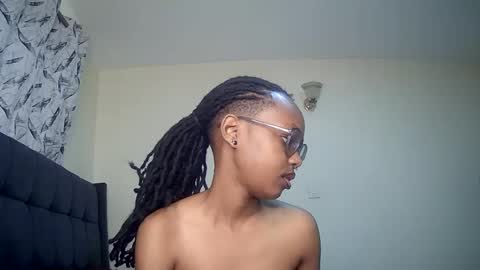 Snapshot of t_okyo chatting on 01-15-25, 08:09 TOKYO online show from 01-15-25, 08:09