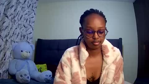 Snapshot of t_okyo chatting on 02-07-25, 08:55 TOKYO online show from 02-07-25, 08:55