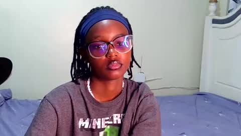 Snapshot of t_okyo chatting on 09-10-25, 06:08 TOKYO online show from 09-10-25, 06:08