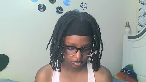 Snapshot of t_okyo chatting on 10-10-25, 08:24 TOKYO online show from 10-10-25, 08:24