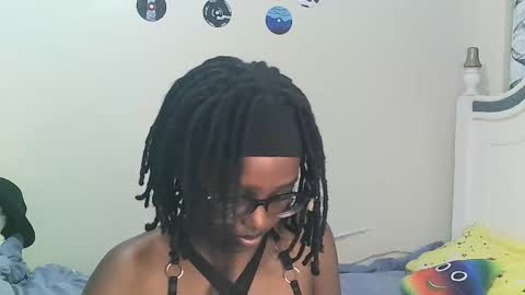 Snapshot of t_okyo chatting on 10-20-25, 06:19 TOKYO online show from 10-20-25, 06:19