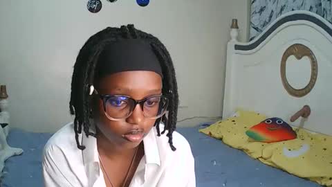 Snapshot of t_okyo chatting on 11-05-25, 03:39 TOKYO online show from 11-05-25, 03:39