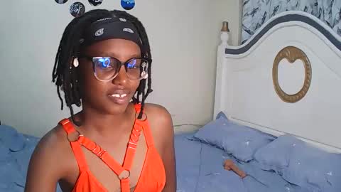 Snapshot of t_okyo chatting on 11-15-25, 04:54 TOKYO online show from 11-15-25, 04:54