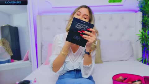 Snapshot of taahiraarabian chatting on 12-21-24, 01:53 Arianna online show from 12-21-24, 01:53