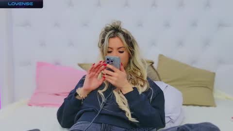 Snapshot of taahiraarabian chatting on 01-04-25, 07:55 Arianna online show from 01-04-25, 07:55