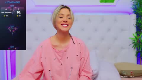 Snapshot of taahiraarabian chatting on 01-13-25, 07:53 Arianna online show from 01-13-25, 07:53