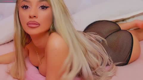 Snapshot of taahiraarabian chatting on 02-06-25, 08:02 Arianna online show from 02-06-25, 08:02