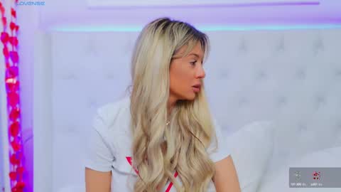 Snapshot of taahiraarabian chatting on 03-08-25, 09:28 Arianna online show from 03-08-25, 09:28