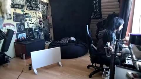 Lina online show from 02-25-26, 11:09