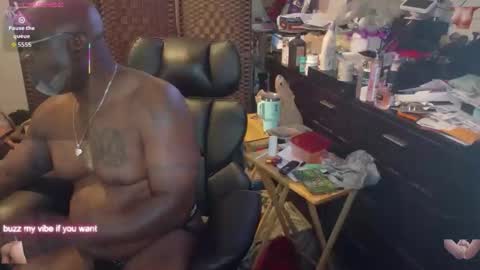 Snapshot of tadaha72 chatting on 10-31-25, 02:23 Tadaha72 online show from 10-31-25, 02:23