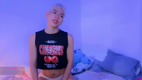 Snapshot of taichi_bluy chatting on 09-14-25, 07:46 taichi online show from 09-14-25, 07:46