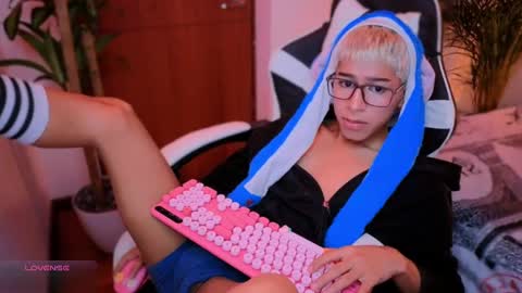 Snapshot of taichi_bluy chatting on 09-26-25, 06:28 taichi online show from 09-26-25, 06:28