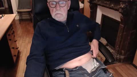 Snapshot of taisabaki54 chatting on 11-16-25, 10:04 taisabaki54 online show from 11-16-25, 10:04