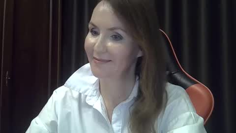 Snapshot of taisialucky77 chatting on 10-09-25, 05:22 taisialucky77 online show from 10-09-25, 05:22