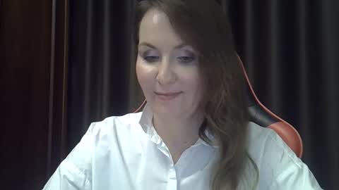 Snapshot of taisialucky77 chatting on 10-13-25, 02:50 taisialucky77 online show from 10-13-25, 02:50