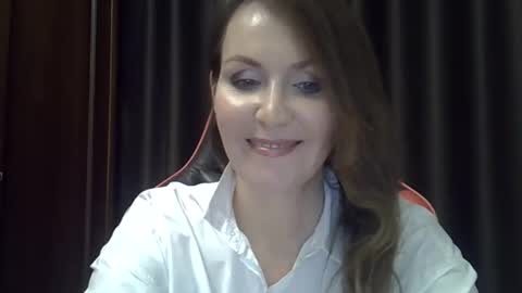 Snapshot of taisialucky77 chatting on 10-15-25, 03:56 taisialucky77 online show from 10-15-25, 03:56