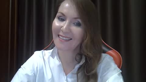 Snapshot of taisialucky77 chatting on 10-31-25, 05:25 taisialucky77 online show from 10-31-25, 05:25