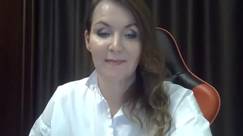 Snapshot of taisialucky77 chatting on 11-19-25, 05:24 taisialucky77 online show from 11-19-25, 05:24