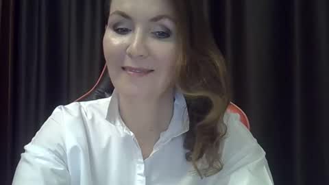 Snapshot of taisialucky77 chatting on 12-14-25, 06:01 taisialucky77 online show from 12-14-25, 06:01
