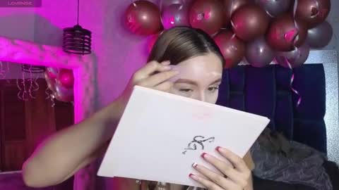 Taissa online show from 11-09-25, 11:41